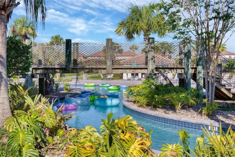 House in Davenport, Florida 4 bedrooms, 221.2 sq.m. № 1837076 - photo 6