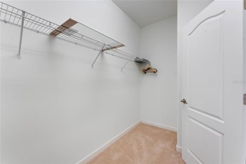 House in Davenport, Florida 4 bedrooms, 221.2 sq.m. № 1837076 - photo 29