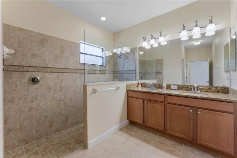 House in Davenport, Florida 4 bedrooms, 221.2 sq.m. № 1837076 - photo 28