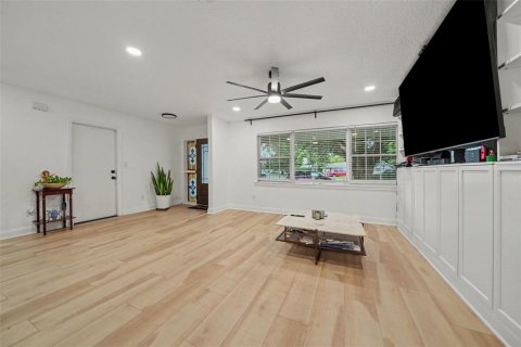 Villa ou maison à vendre à Winter Park, Floride: 4 chambres, 164.81 m2 № 2302598 - photo 4