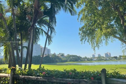 Copropriété à vendre à Aventura, Floride: 2 chambres, 100.61 m2 № 1968749 - photo 9