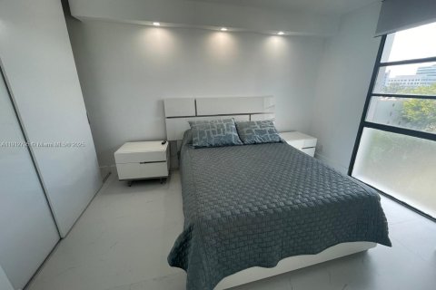 Copropriété à vendre à Aventura, Floride: 2 chambres, 100.61 m2 № 1968749 - photo 2