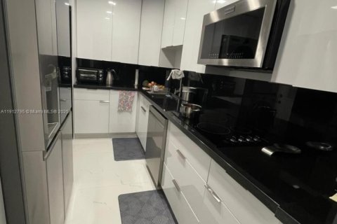 Copropriété à vendre à Aventura, Floride: 2 chambres, 100.61 m2 № 1968749 - photo 4