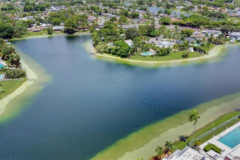 Townhouse in Miami, Florida 3 bedrooms, 140.28 sq.m. № 1828762 - photo 29