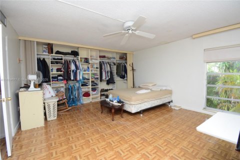 Townhouse in Miami, Florida 3 bedrooms, 140.28 sq.m. № 1828762 - photo 17