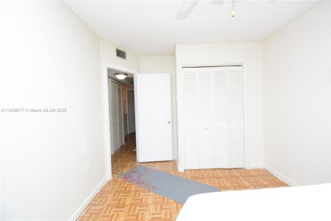 Townhouse in Miami, Florida 3 bedrooms, 140.28 sq.m. № 1828762 - photo 20