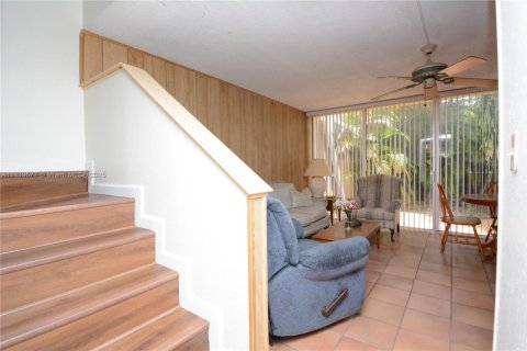 Townhouse in Miami, Florida 3 bedrooms, 140.28 sq.m. № 1828762 - photo 4