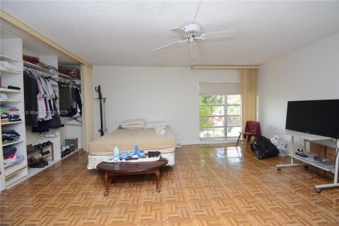 Townhouse in Miami, Florida 3 bedrooms, 140.28 sq.m. № 1828762 - photo 16