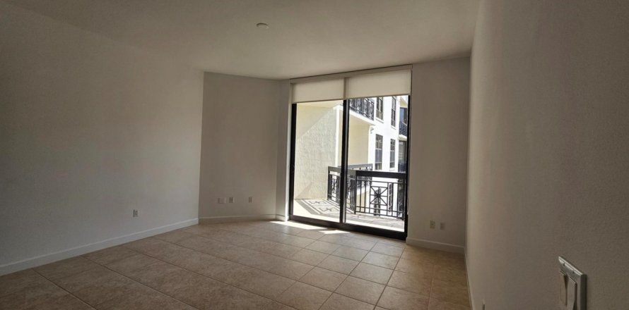 Condo in West Palm Beach, Florida, 2 bedrooms № 930168