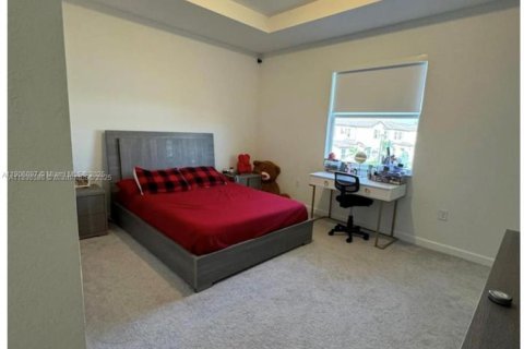 Townhouse in Miami, Florida 3 bedrooms, 137.77 sq.m. № 2012442 - photo 4