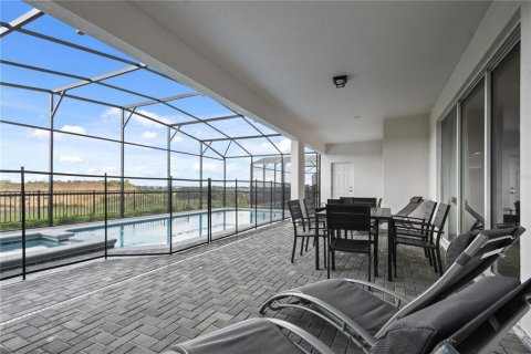 House in Davenport, Florida 9 bedrooms, 408.68 sq.m. № 1775651 - photo 3