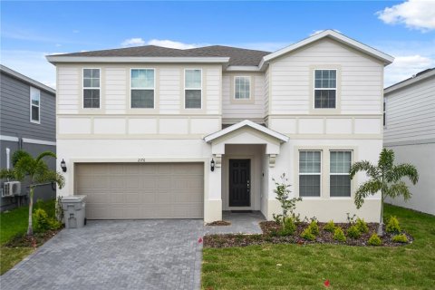 House in Davenport, Florida 9 bedrooms, 408.68 sq.m. № 1775651 - photo 1