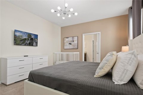 House in Davenport, Florida 9 bedrooms, 408.68 sq.m. № 1775651 - photo 23