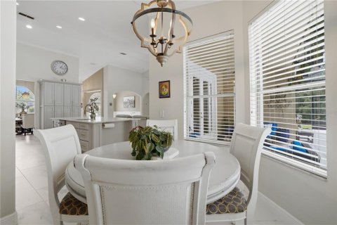 Villa ou maison à vendre à Winter Springs, Floride: 4 chambres, 221.2 m2 № 2201395 - photo 12