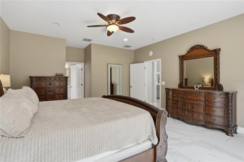 Villa ou maison à vendre à Winter Springs, Floride: 4 chambres, 221.2 m2 № 2201395 - photo 19