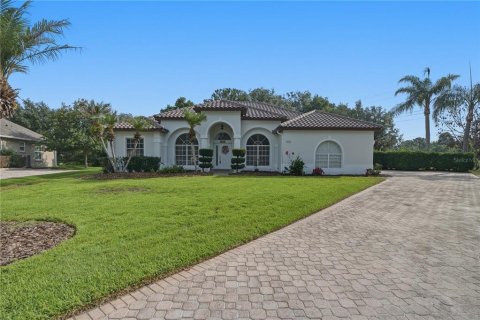 Villa ou maison à Winter Springs, Floride 4 chambres, 221.2 m2 № 2201395