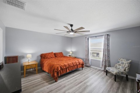 House in Sun City Center, Florida 4 bedrooms, 238.67 sq.m. № 2226389 - photo 21