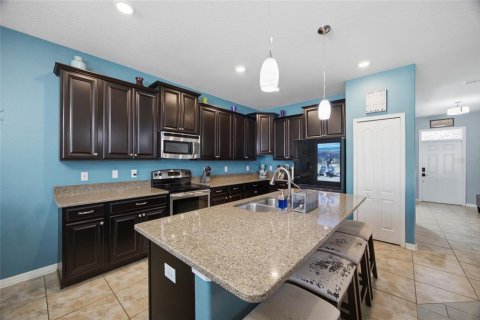 House in Sun City Center, Florida 4 bedrooms, 238.67 sq.m. № 2226389 - photo 9