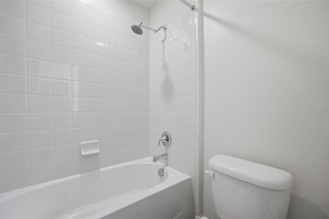 House in Sun City Center, Florida 4 bedrooms, 238.67 sq.m. № 2226389 - photo 30