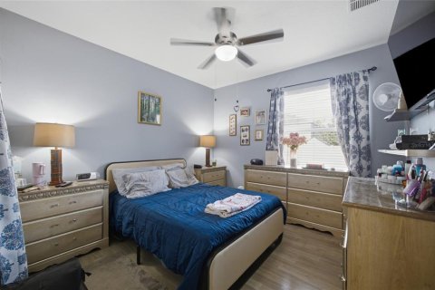 House in Sun City Center, Florida 4 bedrooms, 238.67 sq.m. № 2226389 - photo 15