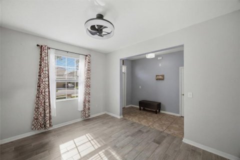 House in Sun City Center, Florida 4 bedrooms, 238.67 sq.m. № 2226389 - photo 13