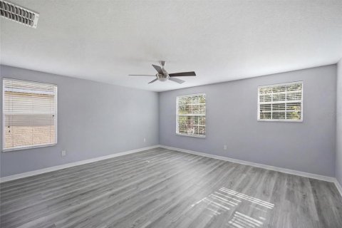 House in Sun City Center, Florida 4 bedrooms, 238.67 sq.m. № 2226389 - photo 18