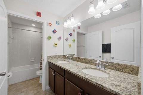 House in Sun City Center, Florida 4 bedrooms, 238.67 sq.m. № 2226389 - photo 29