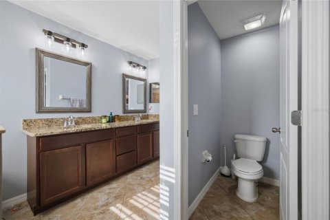 House in Sun City Center, Florida 4 bedrooms, 238.67 sq.m. № 2226389 - photo 26
