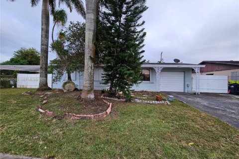 Villa ou maison à Miami, Floride 3 chambres, 100.15 m2 № 2004771