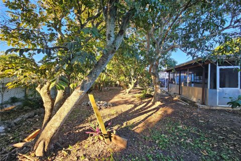 Villa ou maison à vendre à Miami, Floride: 3 chambres, 100.15 m2 № 2004771 - photo 20