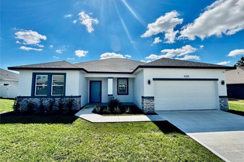 House in Ocala, Florida 4 bedrooms, 168.15 sq.m. № 2416274