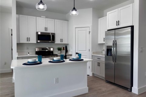 House in Ocala, Florida 4 bedrooms, 168.15 sq.m. № 2416274 - photo 8