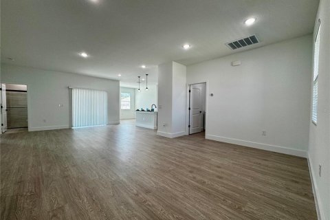 House in Ocala, Florida 4 bedrooms, 168.15 sq.m. № 2416274 - photo 5