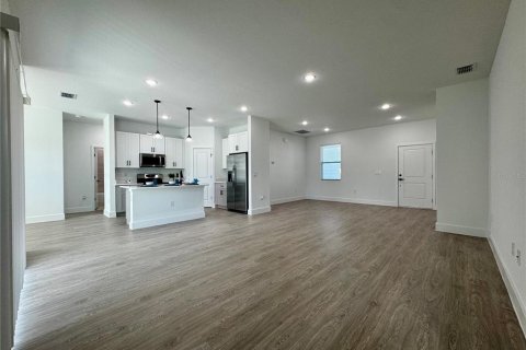 House in Ocala, Florida 4 bedrooms, 168.15 sq.m. № 2416274 - photo 7