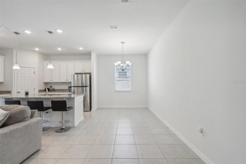House in Eustis, Florida 4 bedrooms, 185.9 sq.m. № 1827668 - photo 9