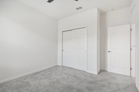 House in Eustis, Florida 4 bedrooms, 185.9 sq.m. № 1827668 - photo 20