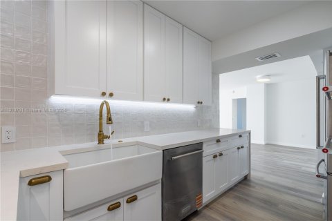 Купить кондоминиум в Авентура, Флорида 2 спальни, 101.45м2, № 1966137 - фото 11