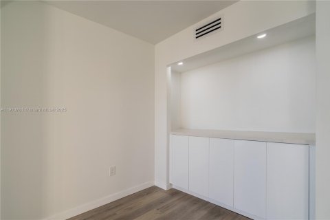 Купить кондоминиум в Авентура, Флорида 2 спальни, 101.45м2, № 1966137 - фото 20