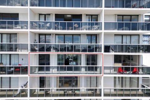 Купить кондоминиум в Авентура, Флорида 2 спальни, 101.45м2, № 1966137 - фото 3