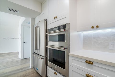 Купить кондоминиум в Авентура, Флорида 2 спальни, 101.45м2, № 1966137 - фото 15