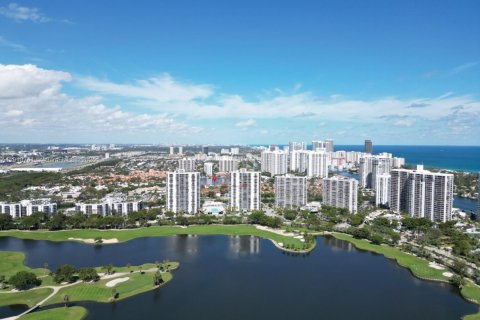 Купить кондоминиум в Авентура, Флорида 2 спальни, 101.45м2, № 1966137 - фото 2