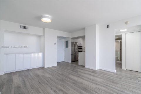 Купить кондоминиум в Авентура, Флорида 2 спальни, 101.45м2, № 1966137 - фото 21