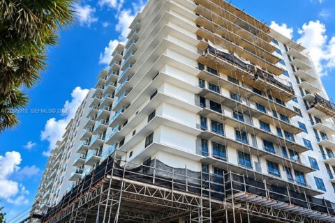 Copropriété à louer à Bal Harbour, Floride: 1 chambre, 94.3 m2 № 2385089 - photo 10