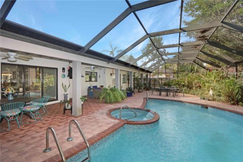 Casa en venta en Miami, Florida, 3 dormitorios, 170.38 m2 № 1983515 - foto 4