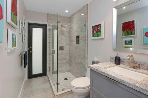 Casa en venta en Miami, Florida, 3 dormitorios, 170.38 m2 № 1983515 - foto 24