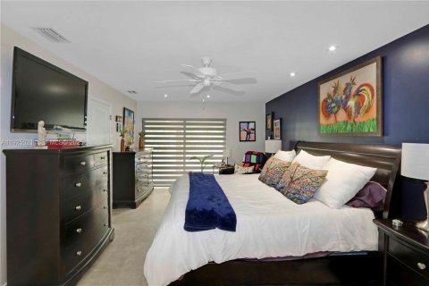 Casa en venta en Miami, Florida, 3 dormitorios, 170.38 m2 № 1983515 - foto 17