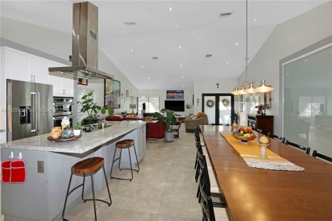 Casa en venta en Miami, Florida, 3 dormitorios, 170.38 m2 № 1983515 - foto 14