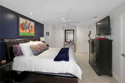 Casa en venta en Miami, Florida, 3 dormitorios, 170.38 m2 № 1983515 - foto 18