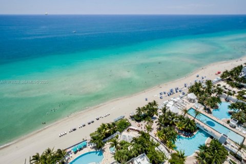 Condo à Hollywood, Floride, 3 chambres № 2079255