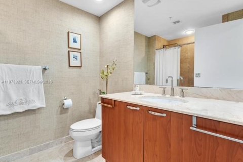 Condominio en alquiler en Hollywood, Florida, 3 dormitorios, 257.99 m2 № 2079255 - foto 30